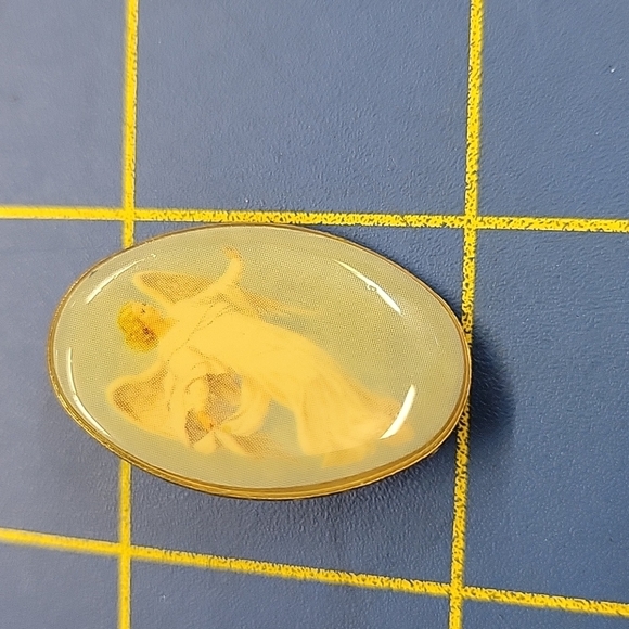 Vintage Angel Tack 1" Pin - Picture 4 of 4